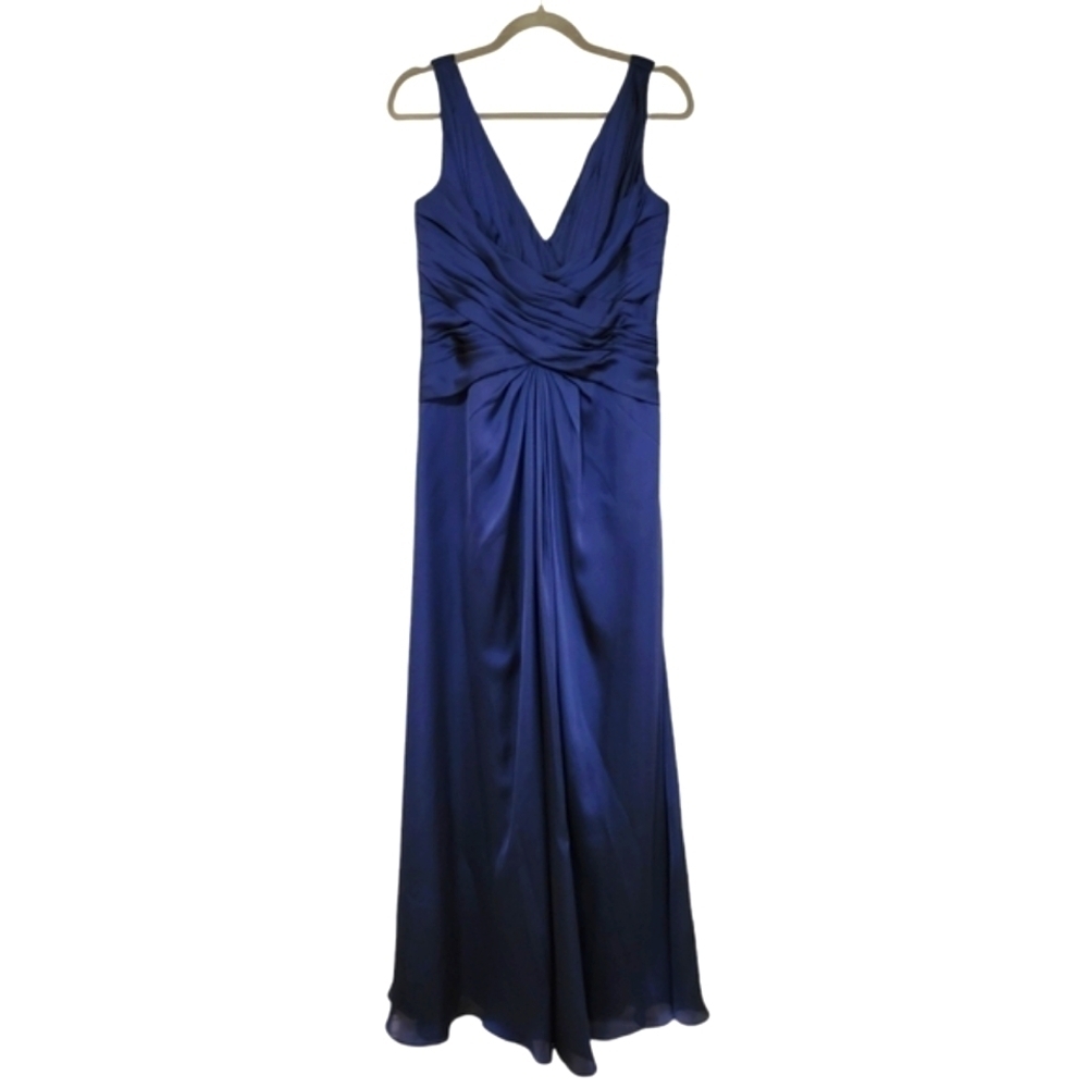 Monique Lhuillier Bridesmaid Floor Length Maxi Sleeveless Ruched Gathered Satin - Picture 2 of 12